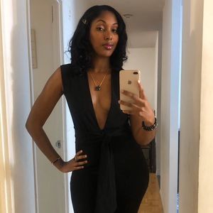 Meet your Posher, Tia